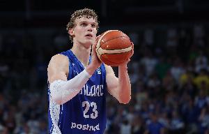 半岛·体育-大狙慢热！马尔卡宁首节6中2&amp;三分3中0 得到6分2篮板1助攻