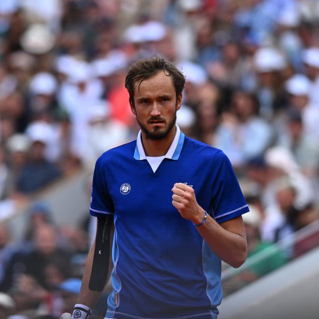 1653795443084057245.jpg 总理法网.jpg