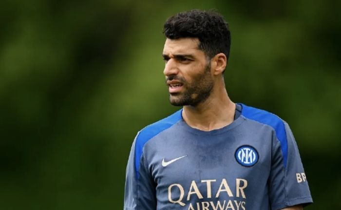 半岛体育官网-战火遮蔽真相，塔雷米的“抉择”让无数网友破防，也让无数网友唏嘘_新浪新闻