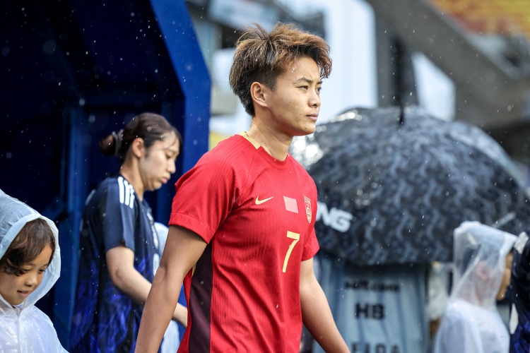 半岛体育APP-女足亚洲杯小组赛最佳进球候选：王霜首轮世界波破门在列