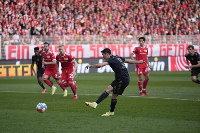 半岛体育官网-【德甲】莱万梅开 穆勒传射 拜仁客场5比2柏林联盟